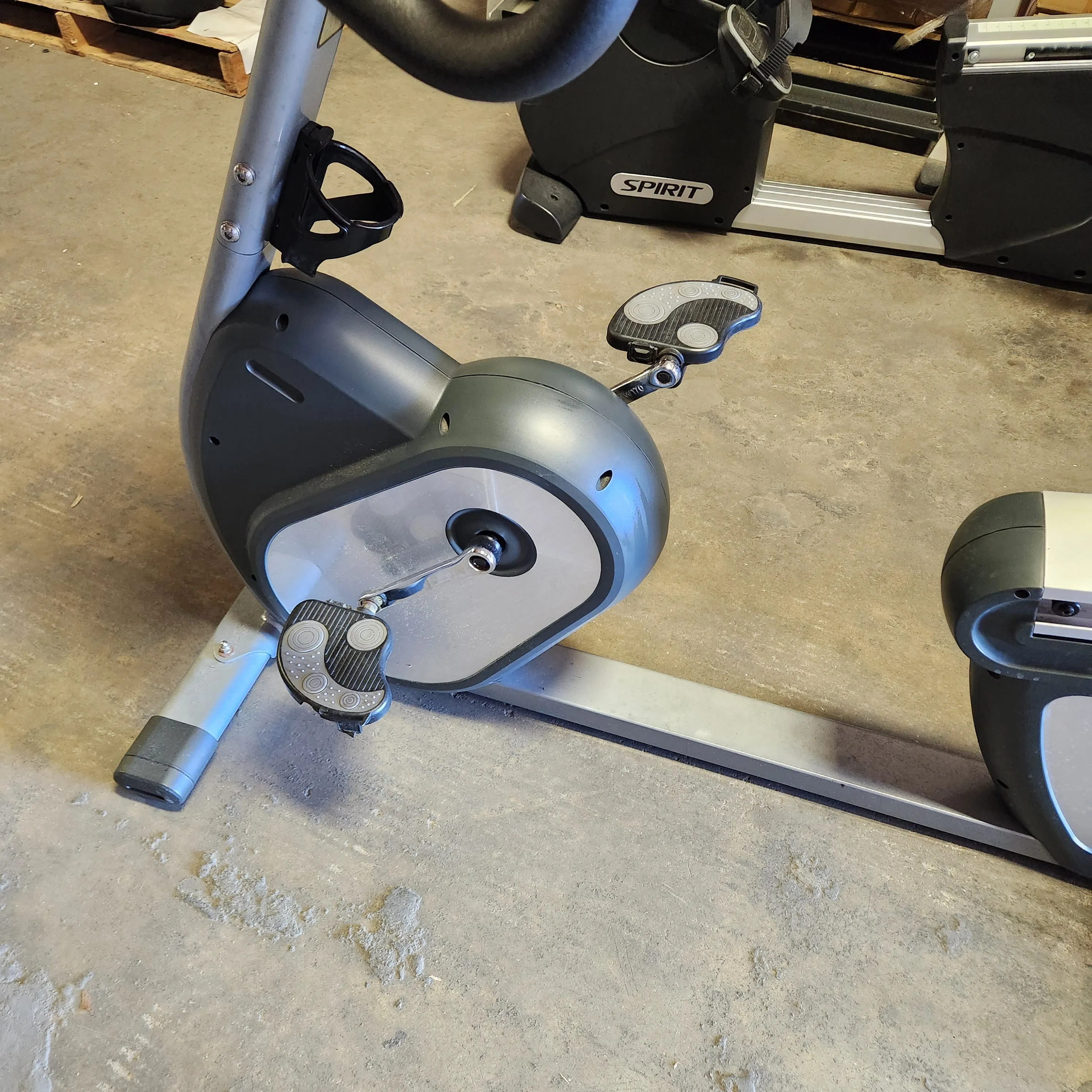 BH Fitness Recumbent Bike R8