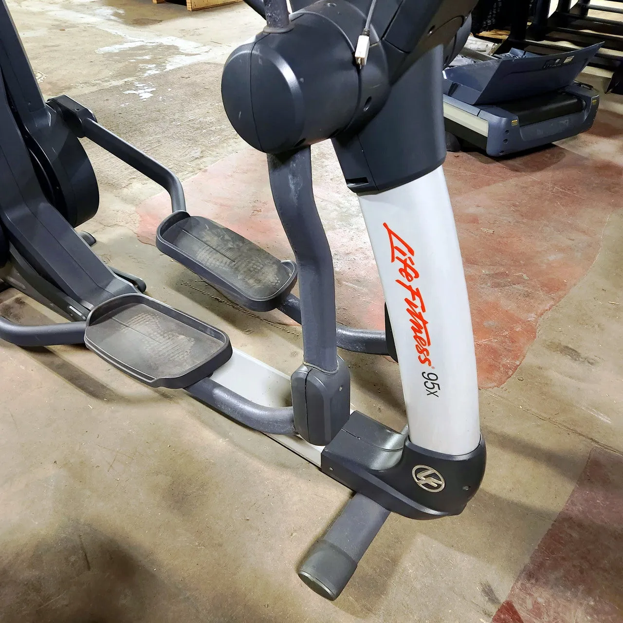 Life Fitness 95X Elliptical with Inspire Console