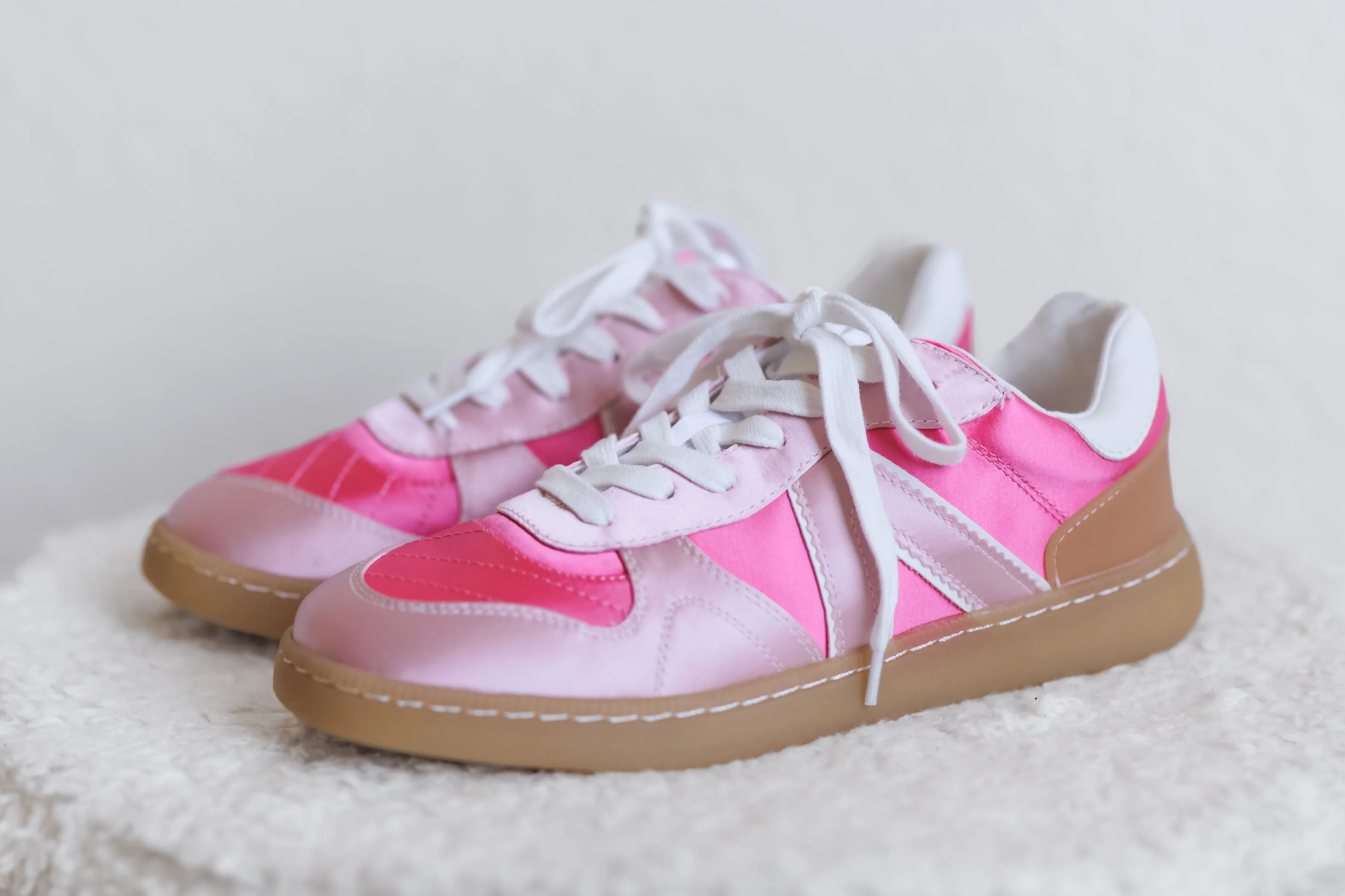 Mia: Vesta Sneaker - Pink/Blush