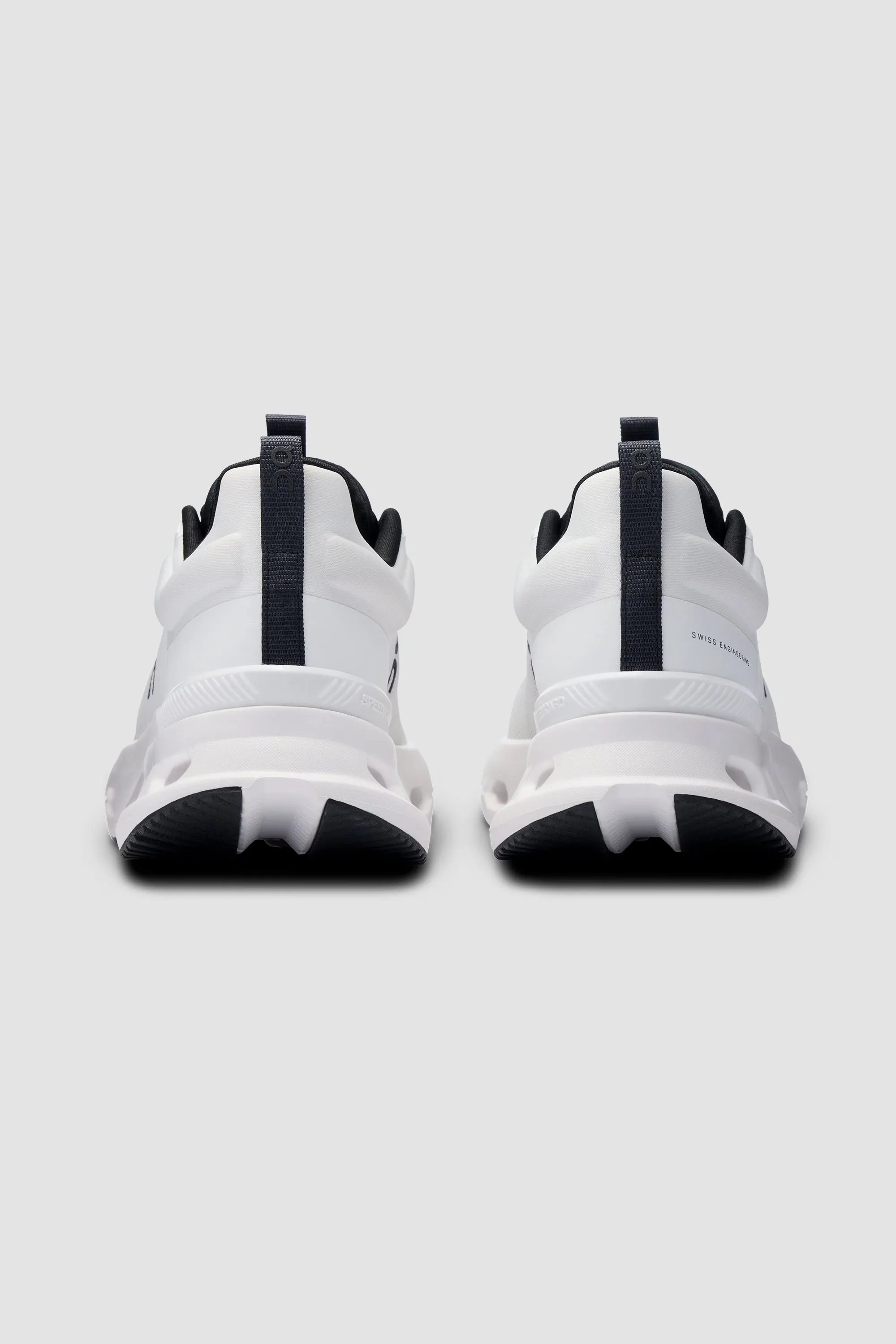 ON | Women's Cloudnova X in White/Black