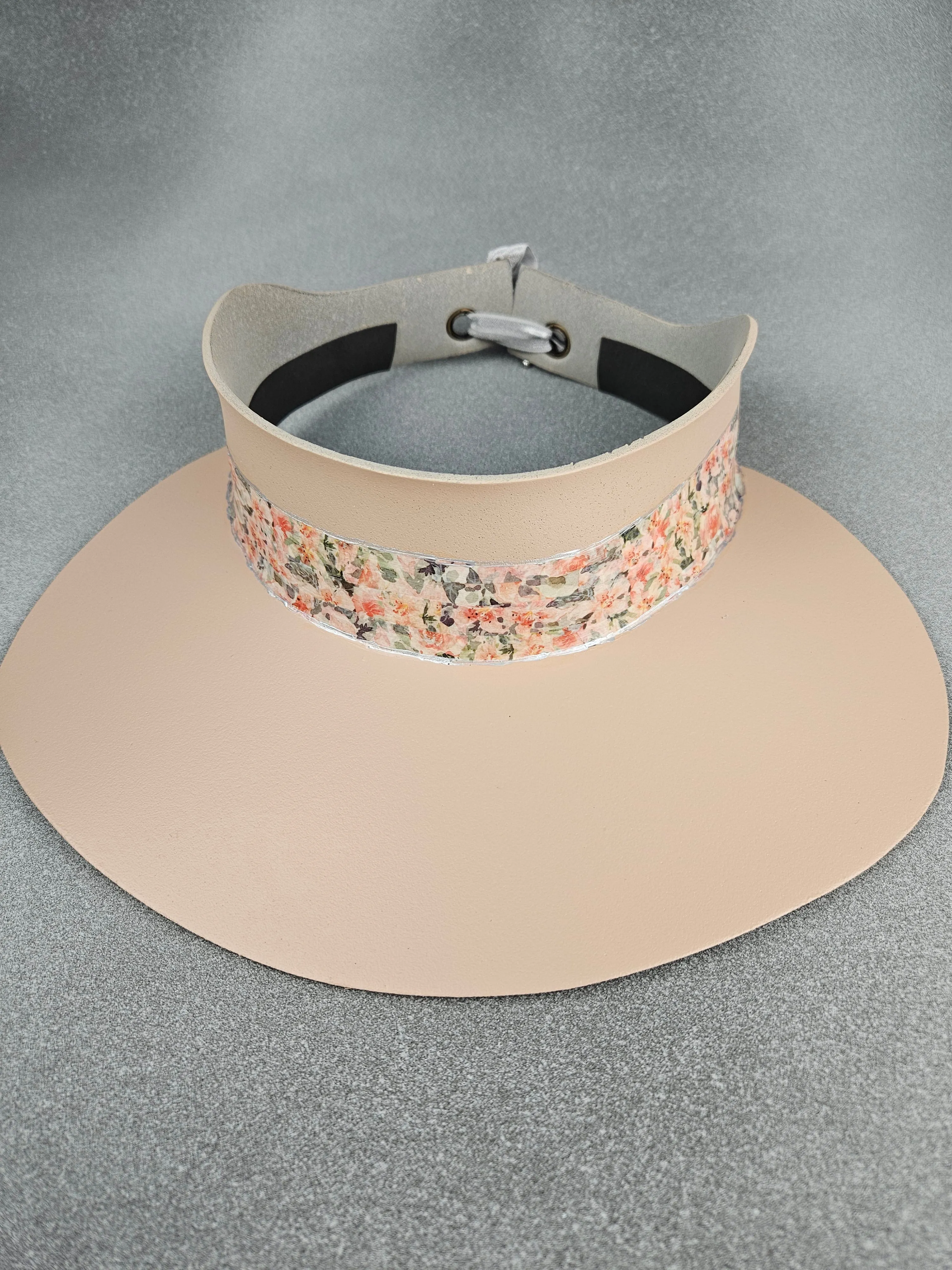 Peachy Beige "LadyEVA" Visor Hat with Peach Floral Band