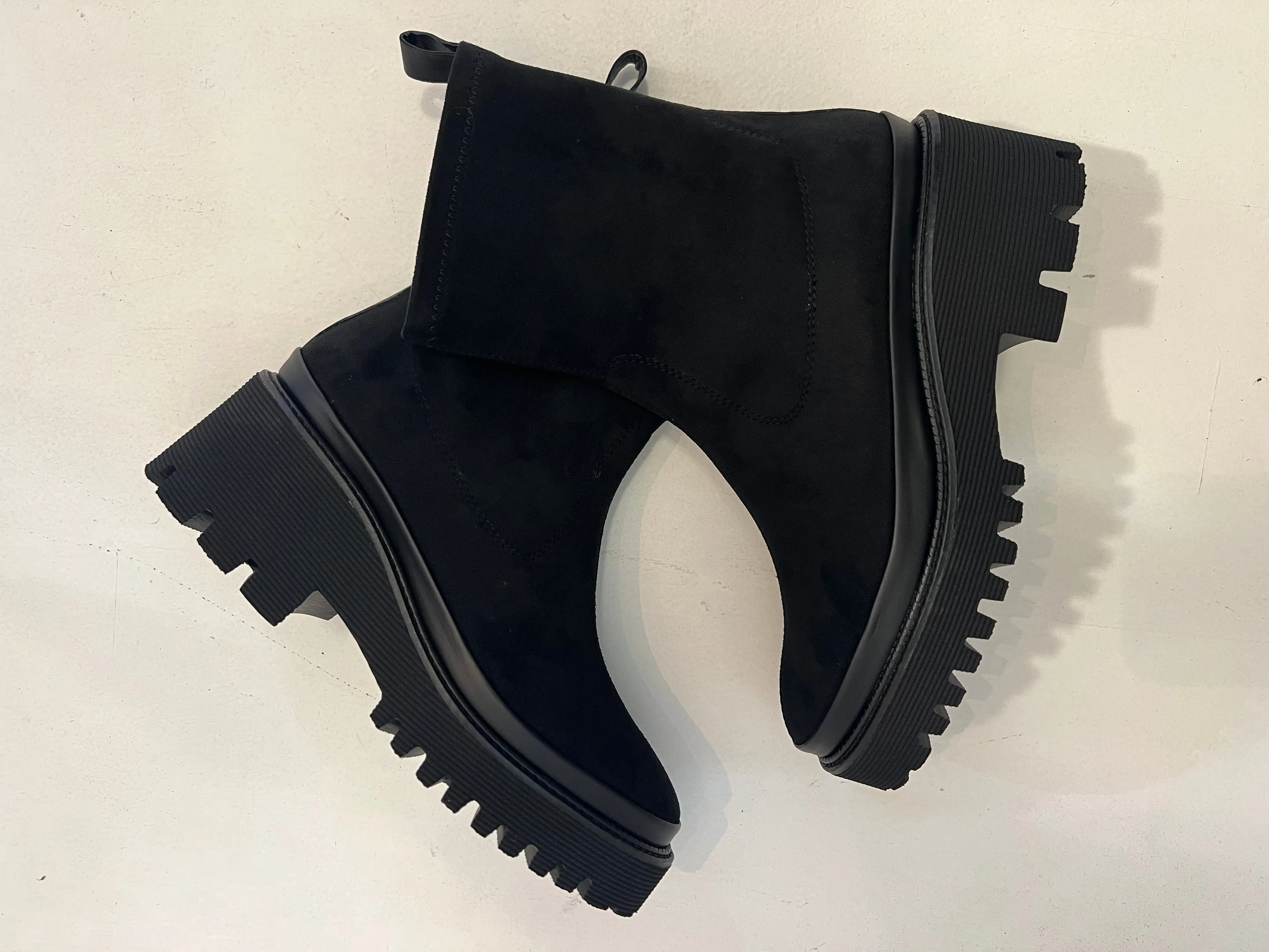 Pons Quintana Black Stretch Suede Ankle Boot