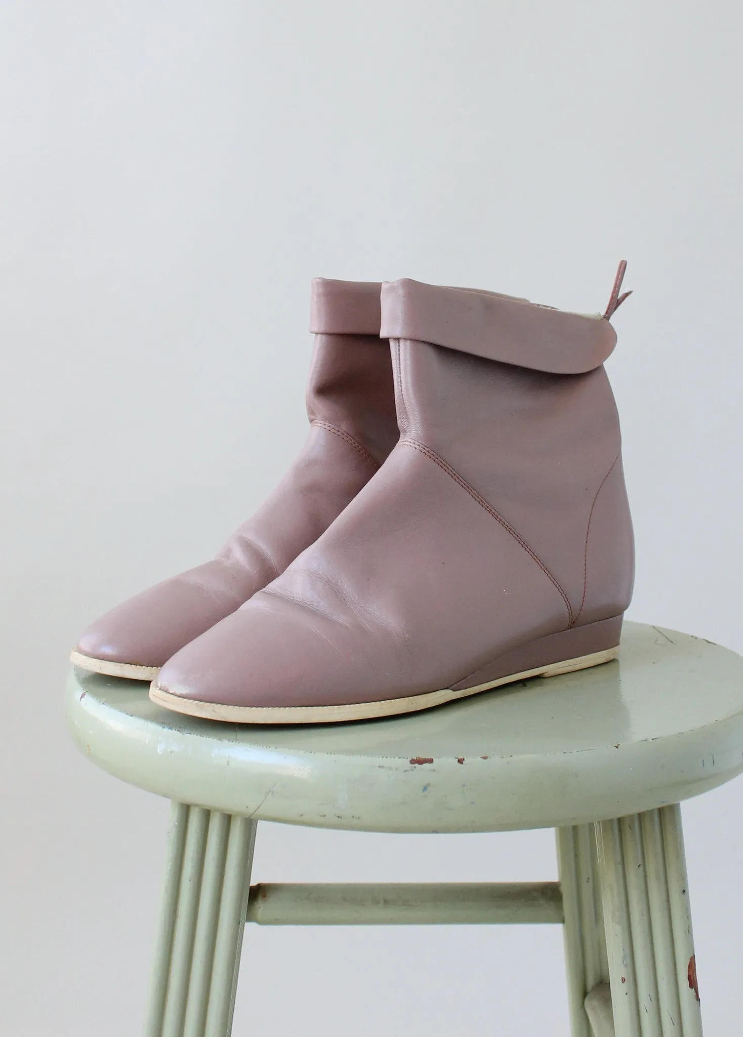 Vintage 1980s Lavender Hippopotamus Boots