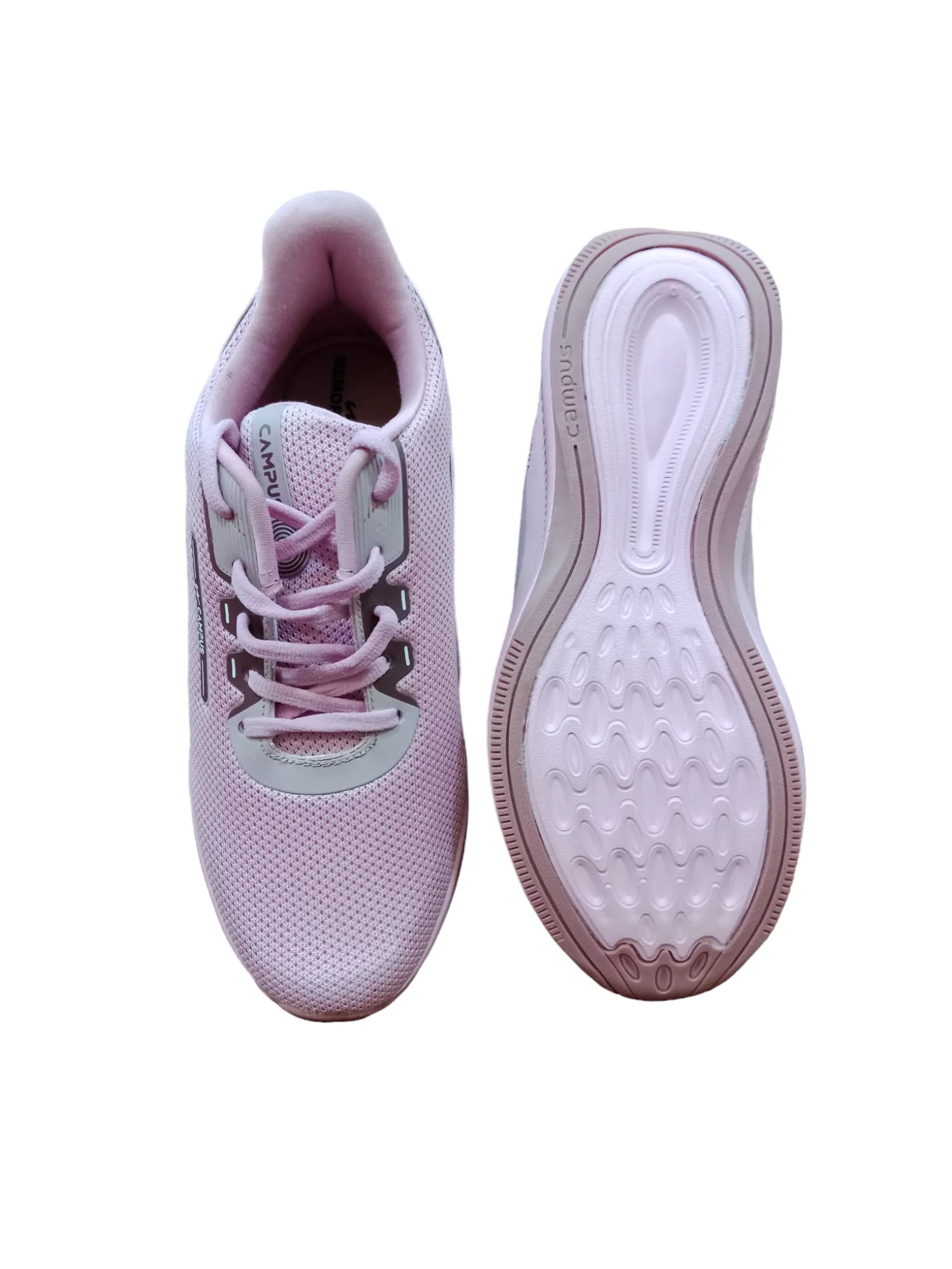 Women sports shoes article-bubble